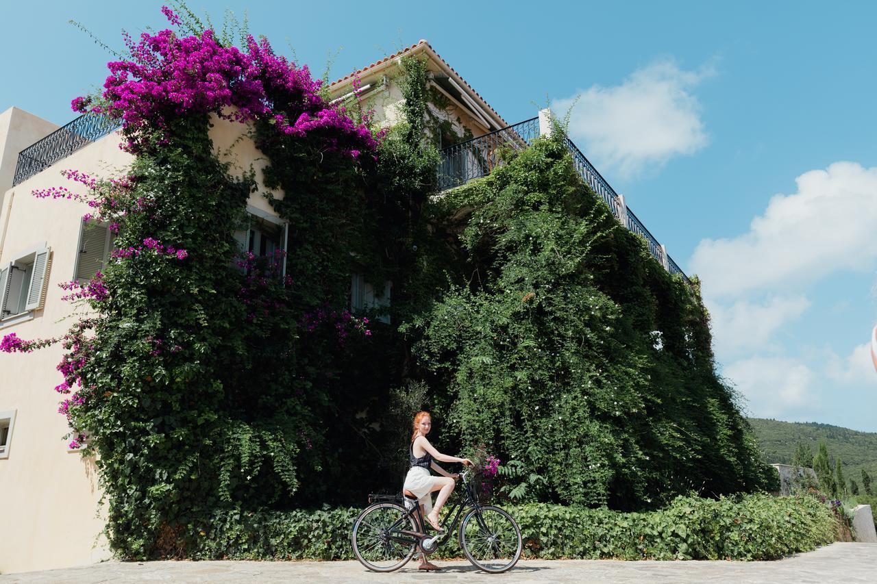 Emelisse Nature Hotel